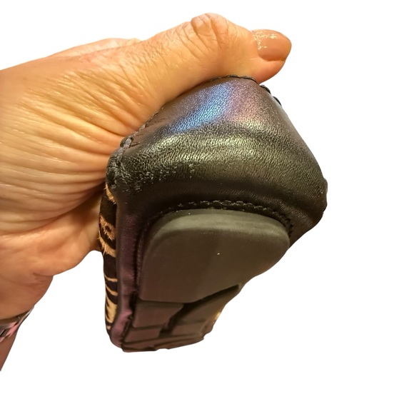 Michael Kors Animal Print Flats with Gold Logo sz 9 - Picture 8 of 9